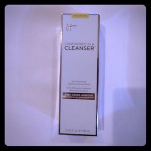 IT CONFIDENCE IN A CLEANSER